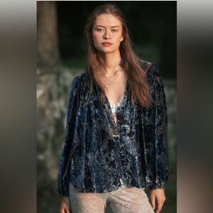 Anthropologie Estella Sheer Burnout Top Size Medium Petite